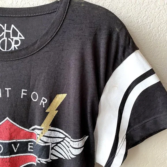 Chaser Short Sleeve Graphic Fight for Love Shirt Size XS H4 - Picture 3 of 4